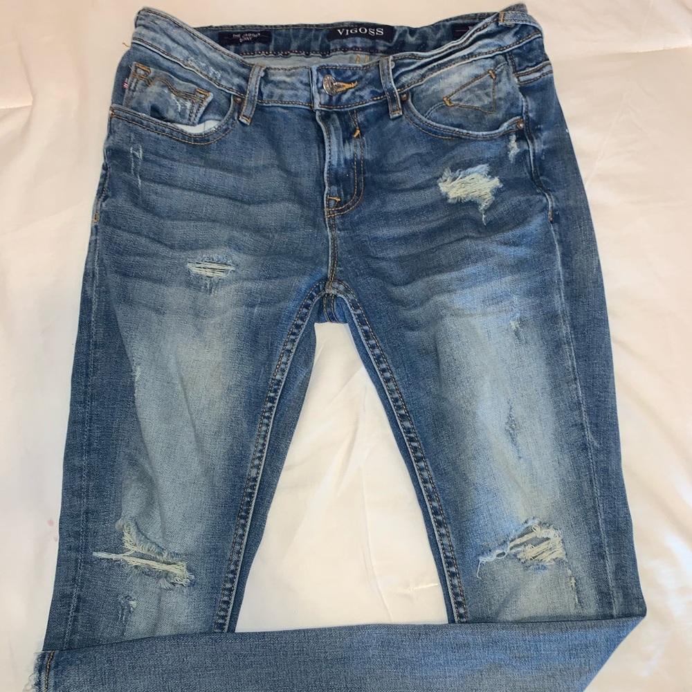Ripped skinny jeans